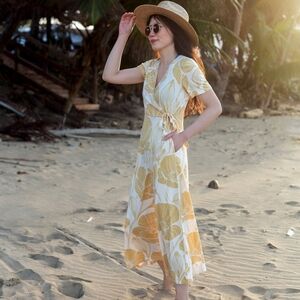 Happy Earth Isla Midi Dress In Poppies XS NWT - Yellow and White Floral Dress